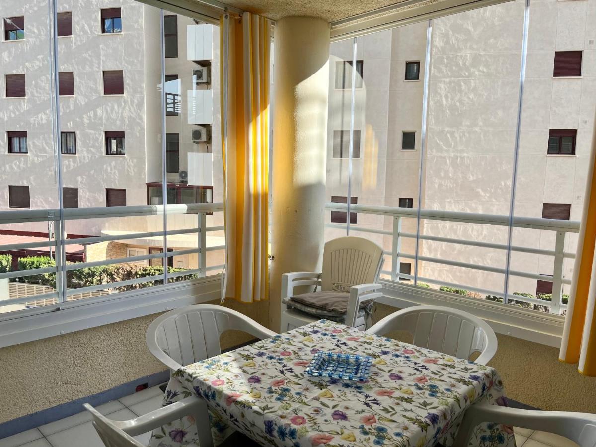 Apartamento con parking y piscina frente al mar para 4 personas Calpe Exterior foto