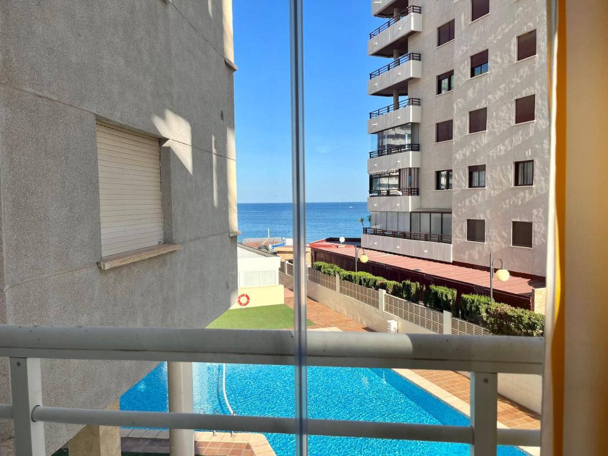Apartamento con parking y piscina frente al mar para 4 personas Calpe Exterior foto