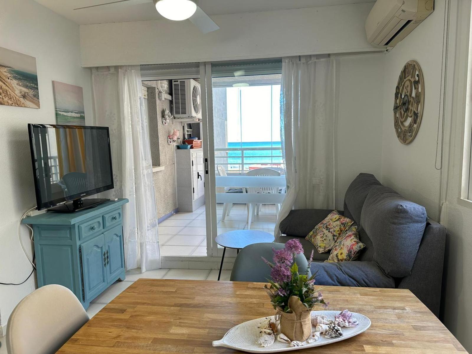 Apartamento con parking y piscina frente al mar para 4 personas Calpe Exterior foto
