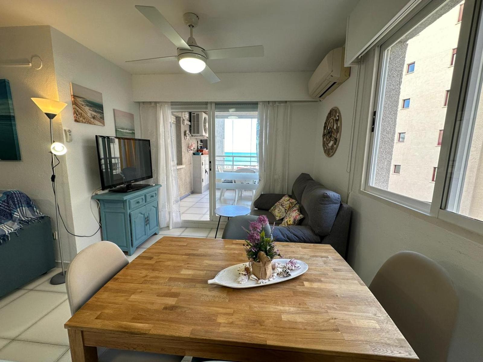 Apartamento con parking y piscina frente al mar para 4 personas Calpe Exterior foto